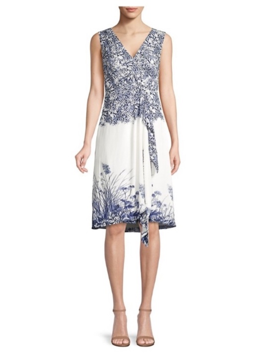 Elie Tahari Dresses & Skirts - Elie Tahari Navy & White Floral Wrap Dress